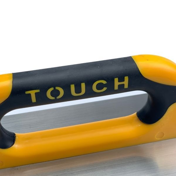 Гладилка штукатурная 30 см Closed Touch&nbsp;Handle, нержавеющая сталь, желтая (129)