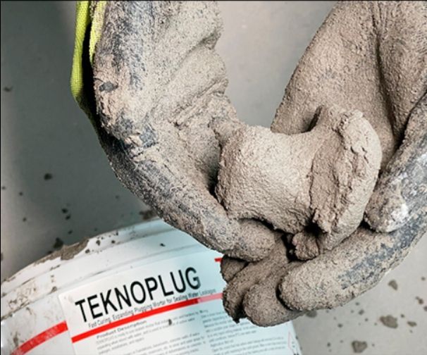 Гідропломба для миттєвої зупинки активного протікання води Teknoplug (5 кг) TPLUG фото