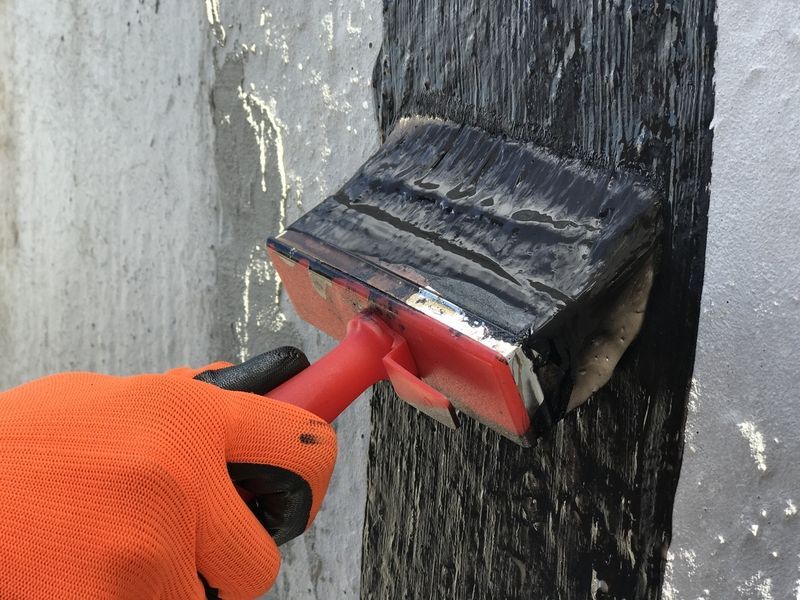 Bitumen-rubber mastic ADW Izoplast Dysperbent, 20 kg