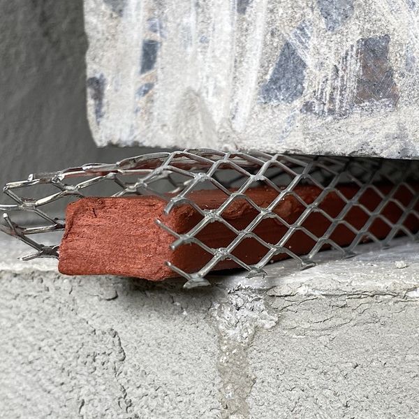 Bentonite cord for waterproofing and sealing construction joints 5x20 mm, red color, 5 m.p.