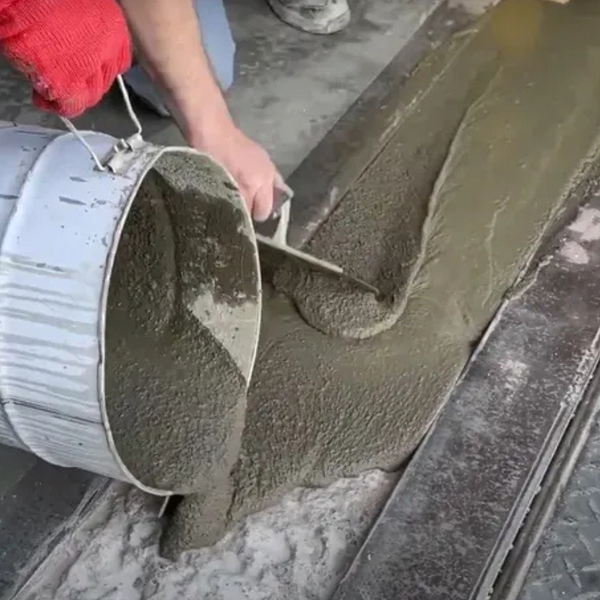 Teknogrout EX self-leveling repair compound